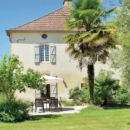 Four Bedroom Holiday In Riviere *